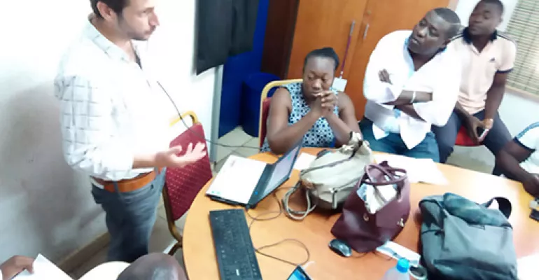 Les journalistes de Canal2 international sont en séance de formation à l'usage de tweeter - juin 2018 #Medias360