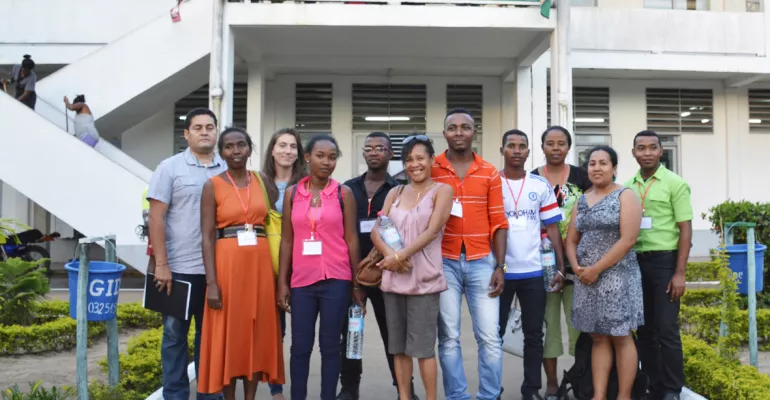 Atelier de formation d’animateurs et projection-débat avec des jeunes d’Antalaha – octobre 2016. #DialoguesMada