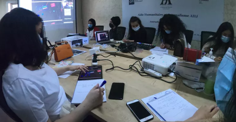 Workshop on podcast production techniques (RodeCaster mixing), organized by AHJ: ten students from Baghdad, Mosul, Erbil, Sulaimaniyeh and Duhok - Erbil, 3.2.2021. #Makanatimedia